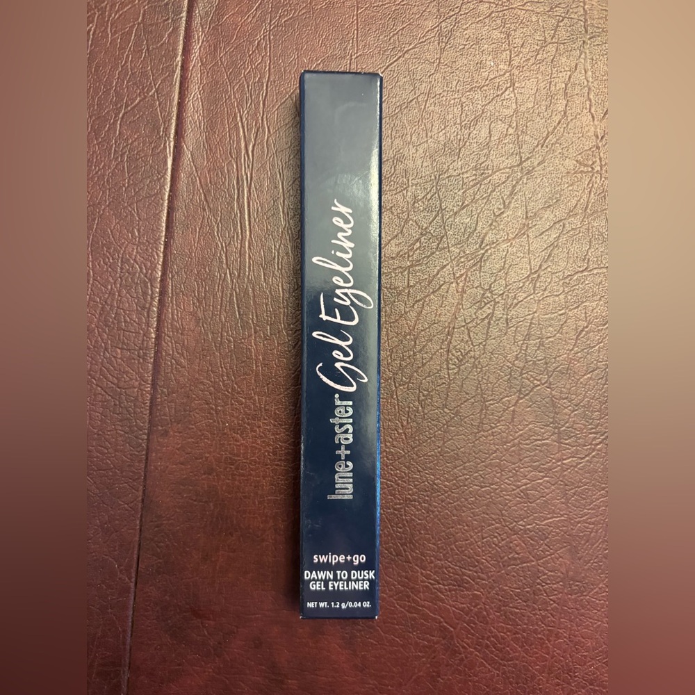 Lune+aster plum eyeliner NEW IN BOX